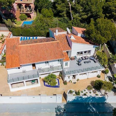 Entire Large Villa Next To Award-Winning Beach Кампоамор Екстер'єр фото